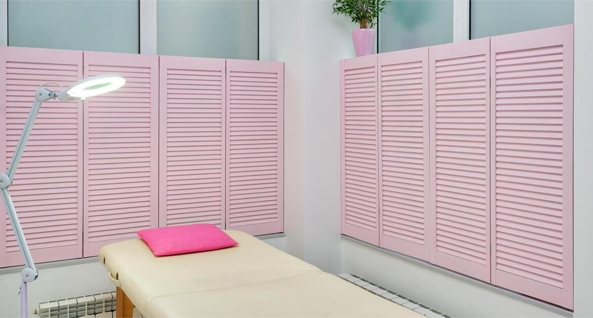 Interior plantation shutters