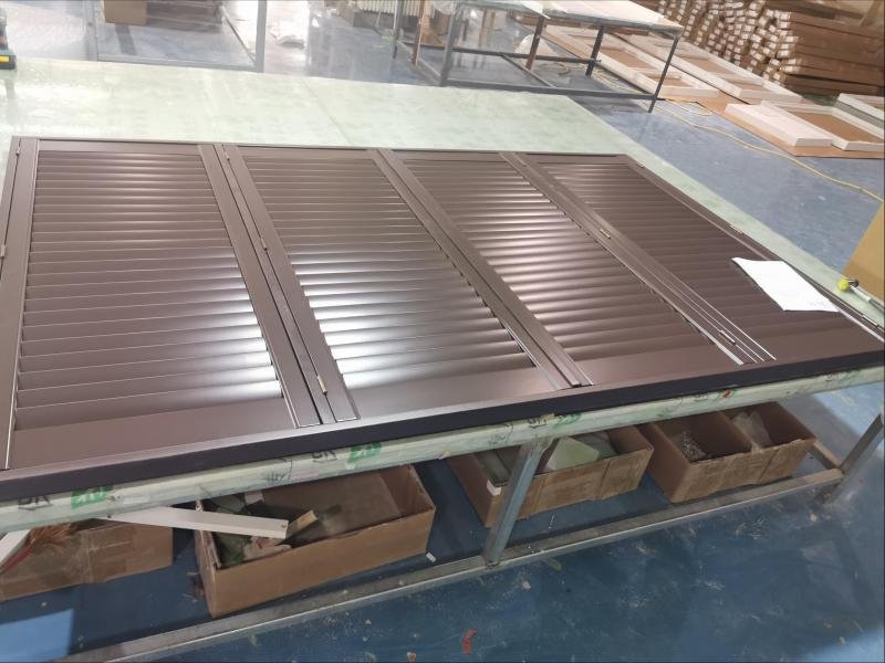 Paulownia wood plantation shutters -- fast-growth species